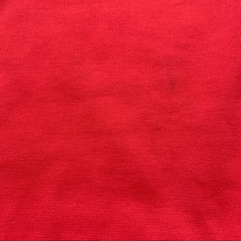 Red Top - Picture 6 of 6